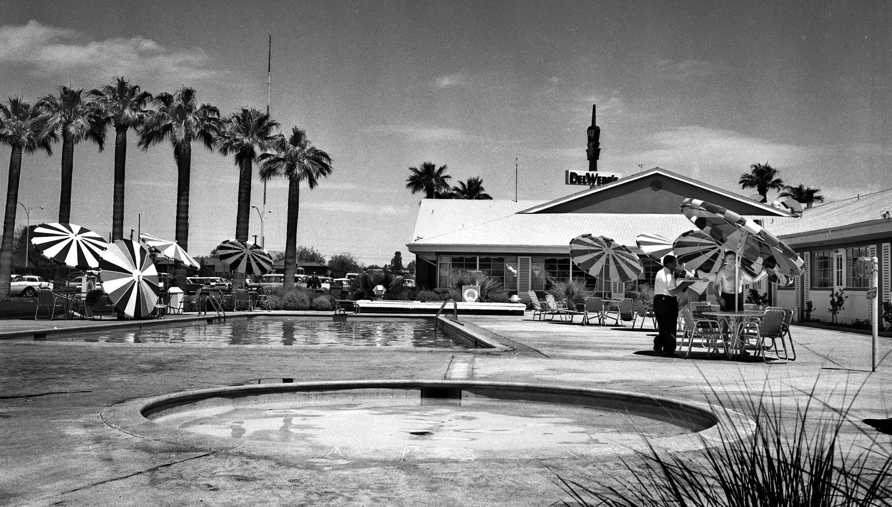 Hiway House Motor Hotel